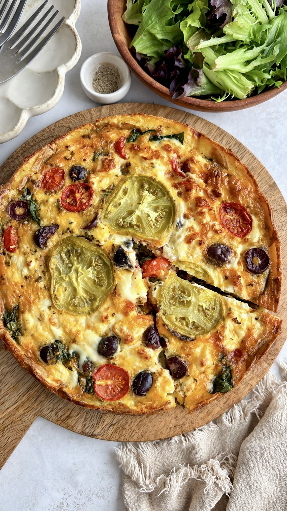 Mediterranean Potato Crust Quiche with Spinach, Feta & Tomatoes